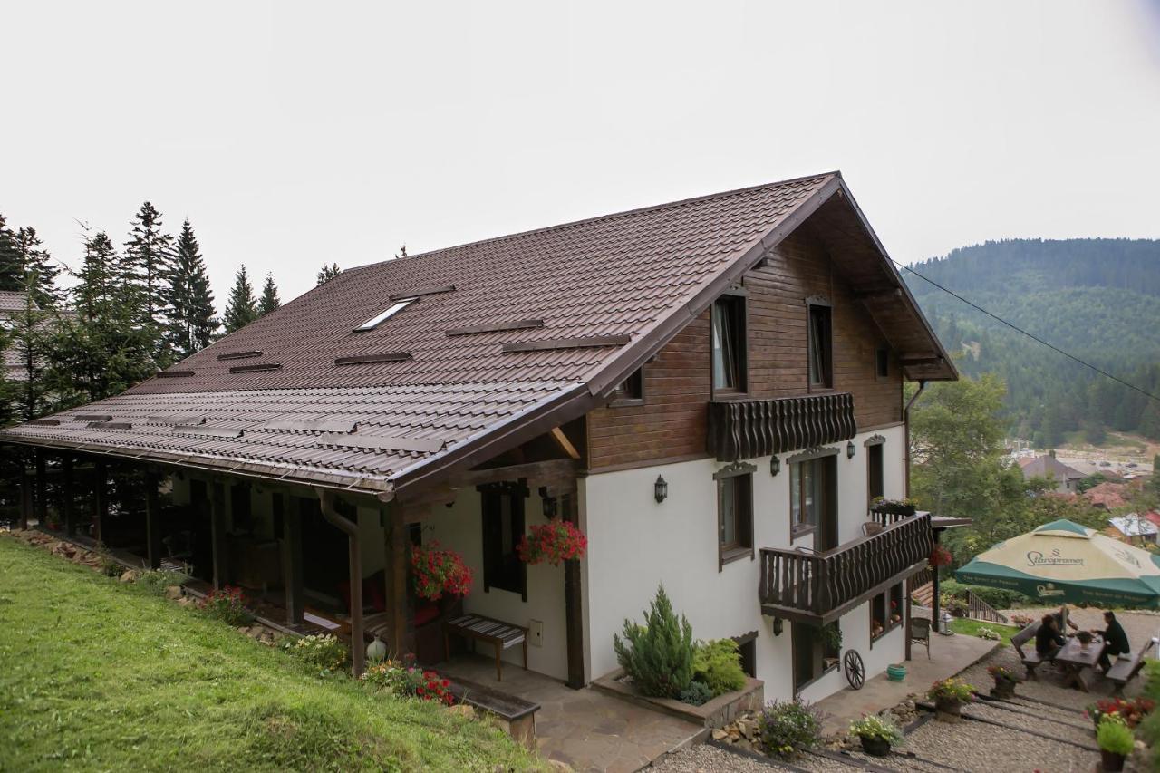 Casa Verde Voronet Esterno foto